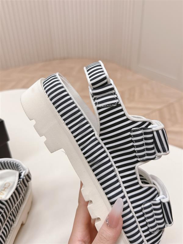 20251128184437627 280